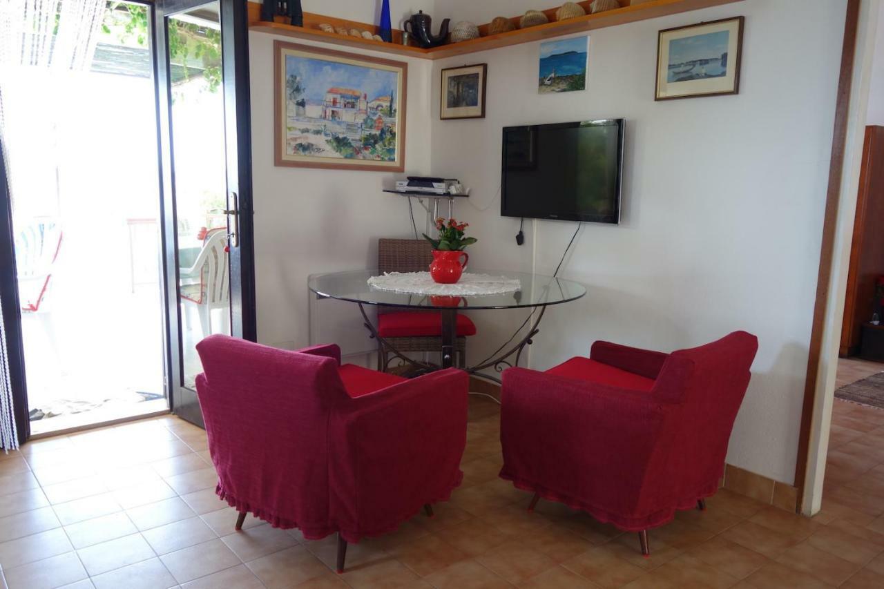Apartmani Surjan Vela Luka Exterior foto